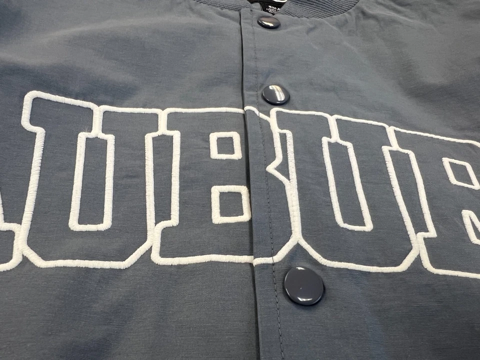 CHAQUETA BOMBER SARGA MARCA REGISTRADA ROBURN TIGERS 47 GRIS BASALTO NUEVA WAR EAGLE $130 Foto 3 de 4