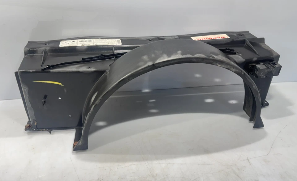 1998-2000 GMC YUKON RADIATOR COOLING SHROUD P/N 15153686 GENUINE OEM USED PART - Image 2 of 4