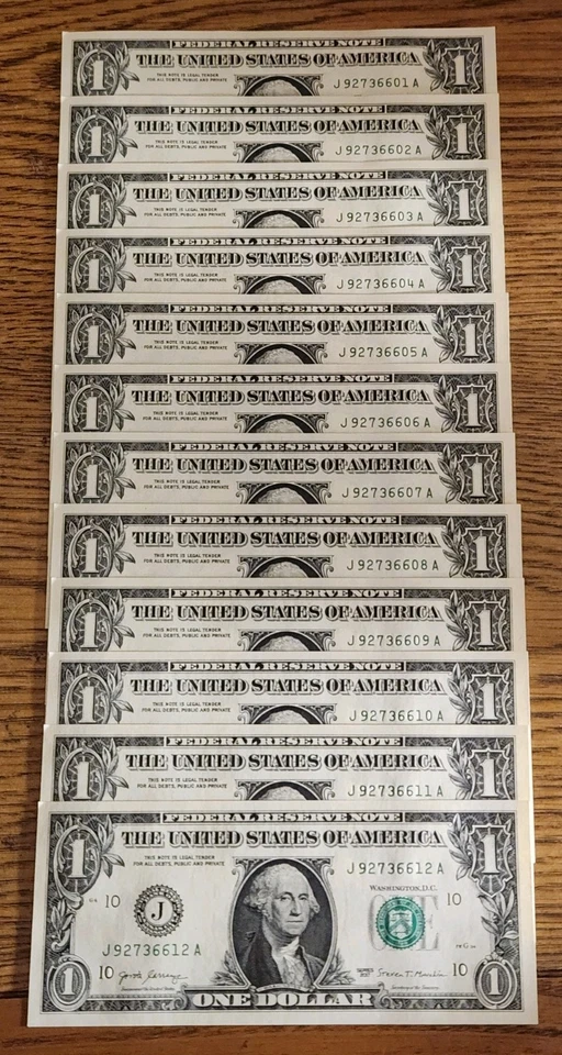 Lot of 12 Sequential Serial Number Series 2017 $1 Federal Reserve Notes #4077 - Image 4 of 4