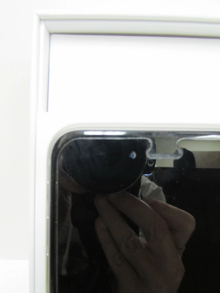 Apple iPhone 6 Plus EUC With Box 4G LTE 8MP Camera Smartphone (BJR8012) - Image 4 of 4