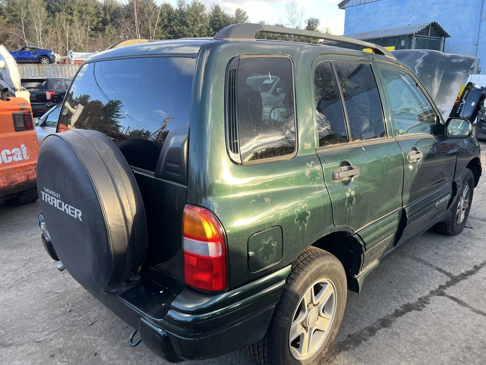Rear Axle Assy. CHEVY GEO TRACKER 00 01 02 03 04 120k miles - Image 2 of 4