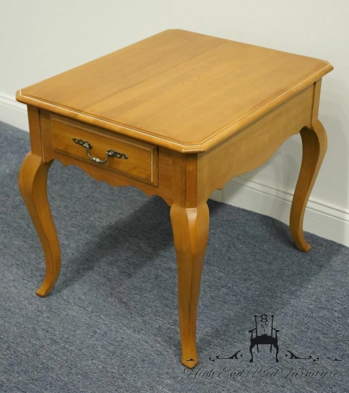 ETHAN ALLEN Country French Collection 22" Accent End Table 26-8203 - 246 Finish - Image 2 of 4