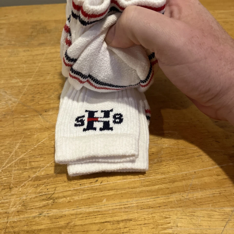 De colección Tommy Hilfiger 3 Pares Calcetines Atléticos Hombres Blanco 3 Logotipos Talla 10-13 Nuevos Foto 3 de 4