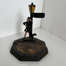 VINTAGE 1940's JOHN WRIGHT LADY OF NIGHT HOOKER BOURBON STREET CAST IRON ASHTRAY