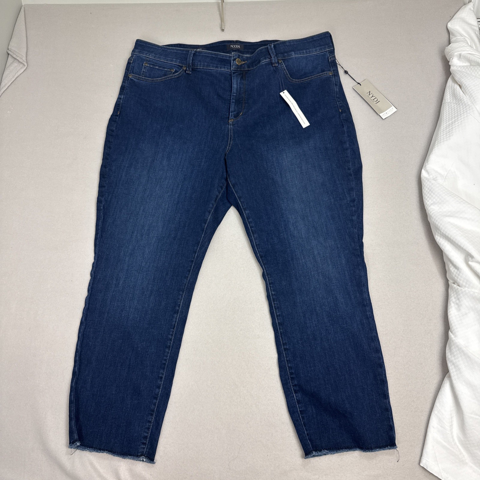 Denim Blue Lift Tuck Sz 20w