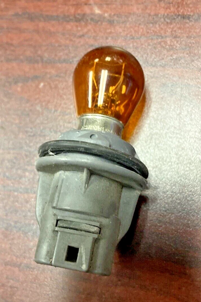 2007 HONDA ACCORD 3.0L 4 DOOR FRONT HEADLIGNT TURN SIGNAL BULB W/SOCKET OEM B32 Foto 2 de 4