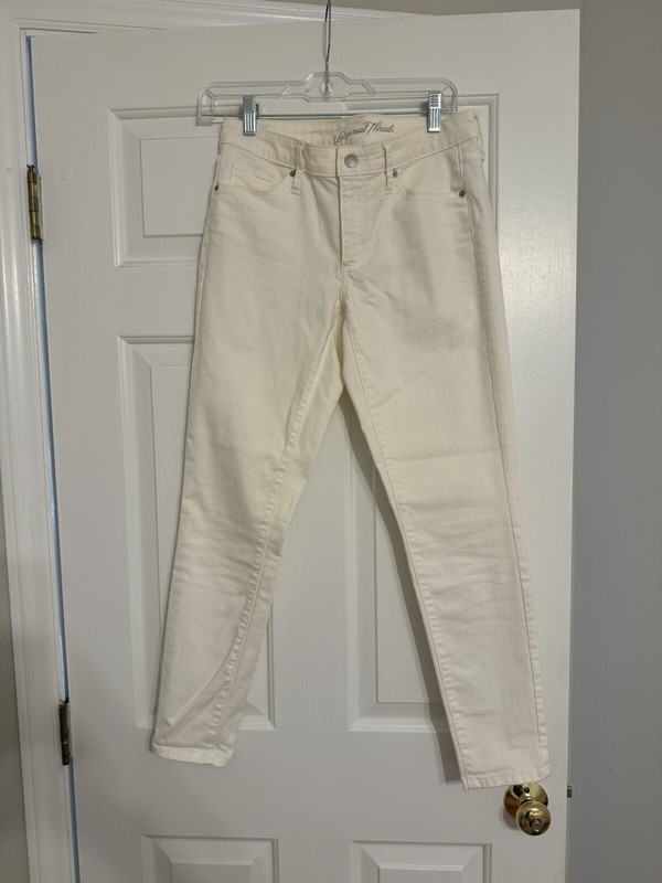 Women’s Universal Thread Jeans White Size 4 / 27R