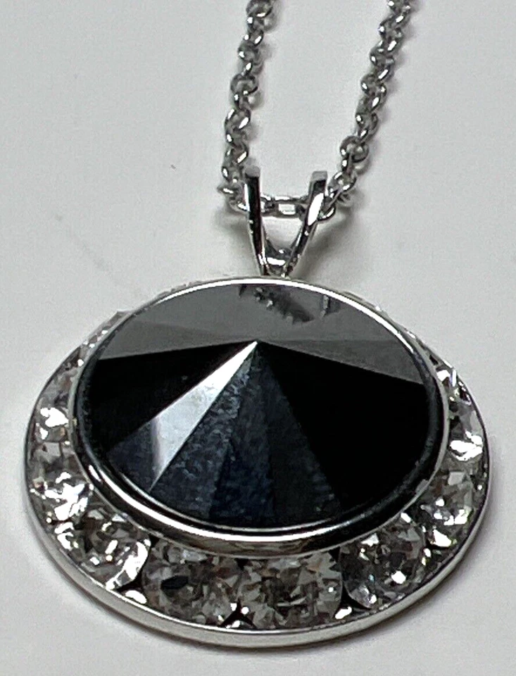 Collar de 20" con placa de plata fina de hematita de cristales de Swarovski Foto 2 de 4