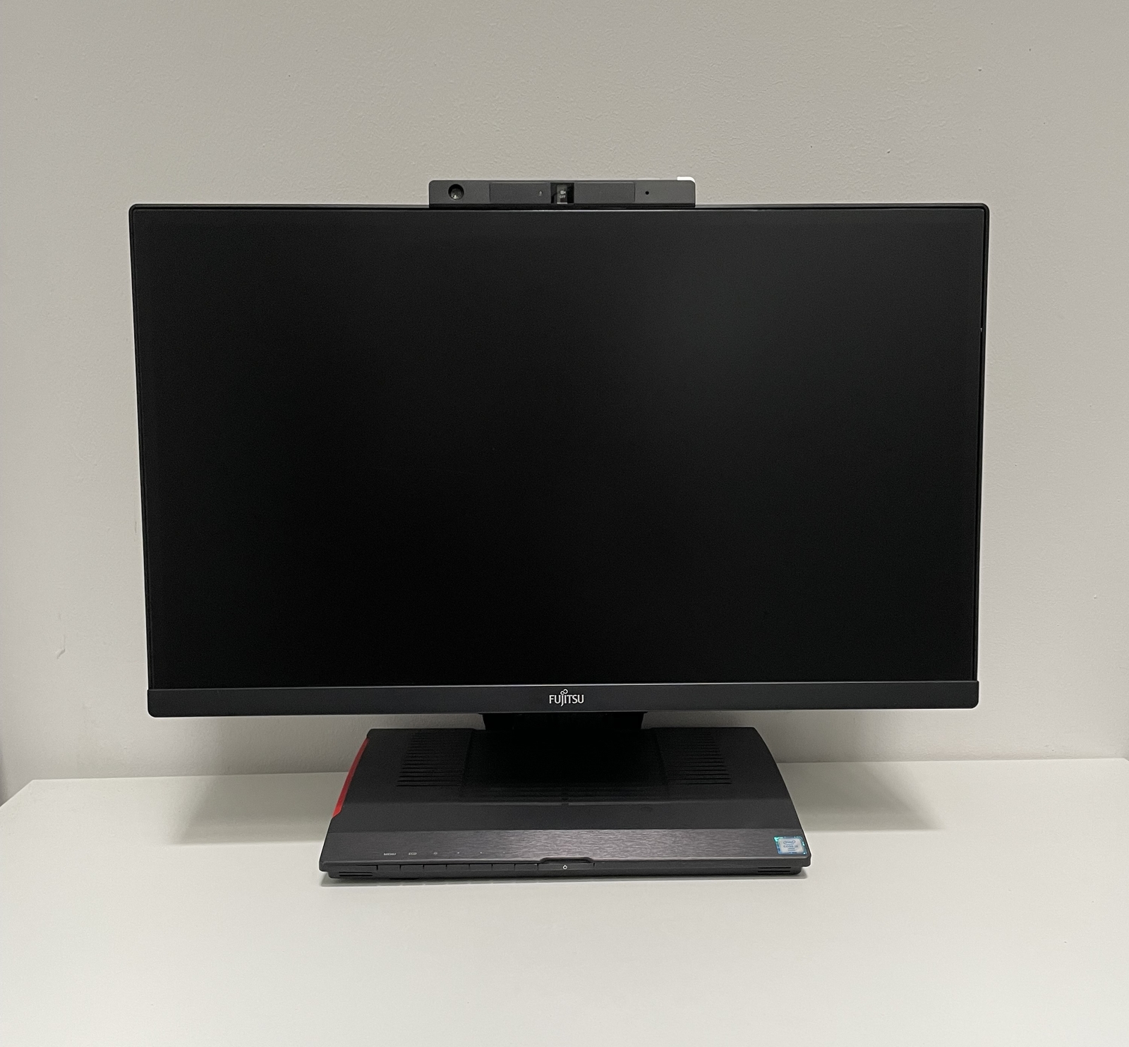 Fujitsu ESPRIMO X956 Intel Core i5-6500T 2,50 GHz 8 GB 256 GB SSD Win 10 Pro