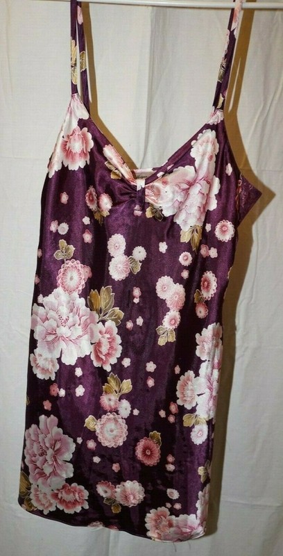 Morgan Taylor burgundy floral print XS chemise