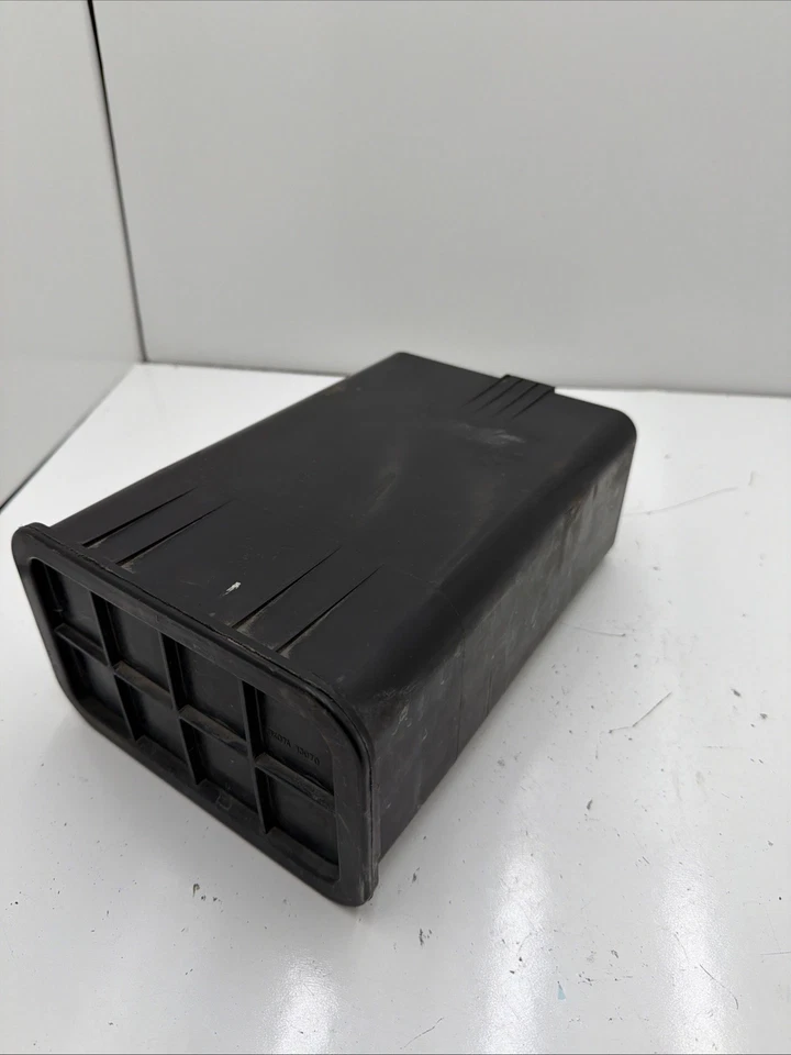 Kia Sorento 2005 2006 bote de vapor de combustible de carbón EVAP 314203E300B232-20 Foto 3 de 4