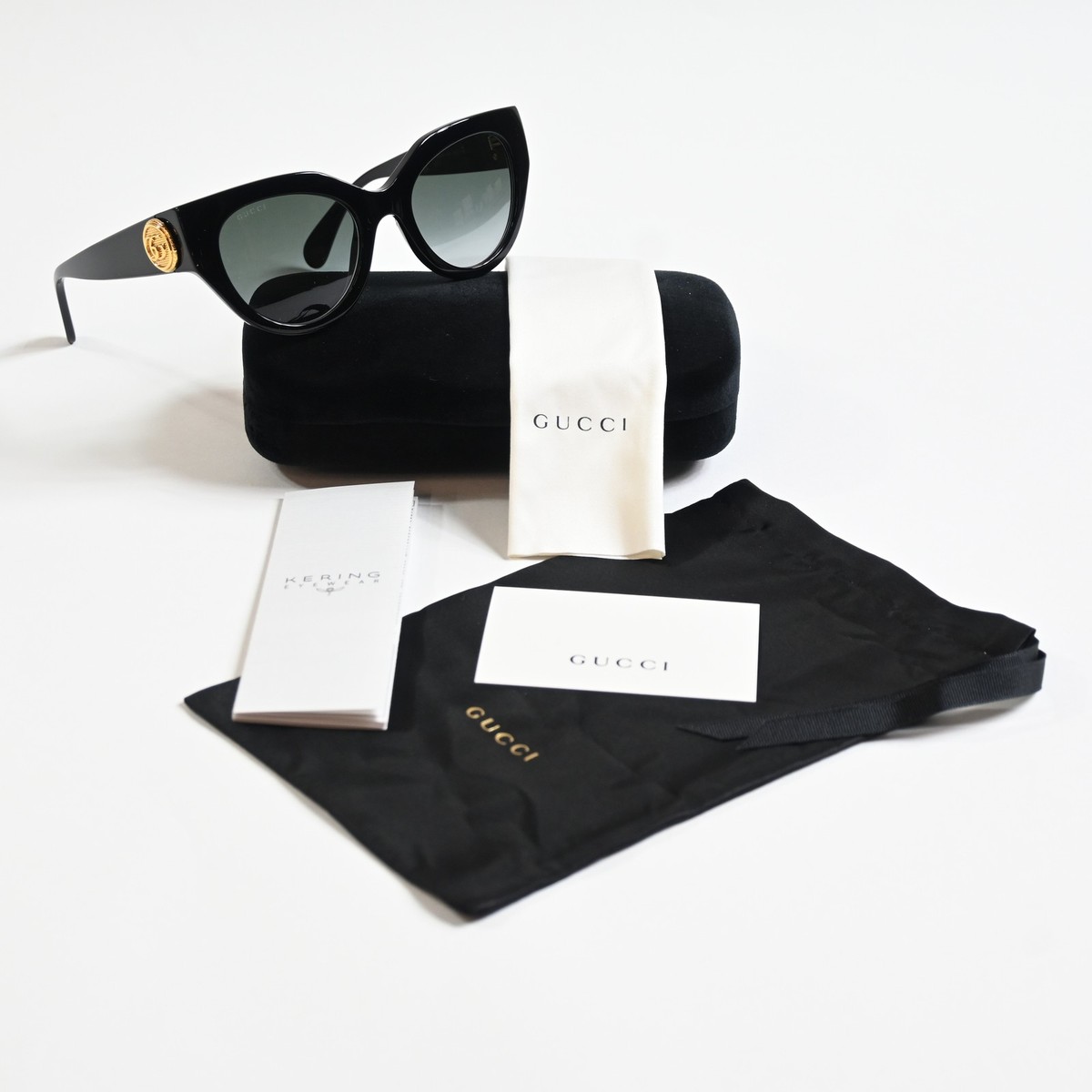 Gucci Women\'s Sunglasses | Black & Gold | Chunky Frame | Style: GG1408S-001 Gucci GG1408S 001 Sunglasses Women main image 3