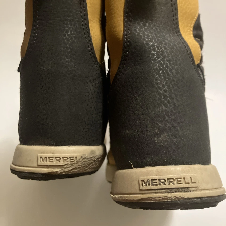 Botas de invierno impermeables Merrell para niños doradas y negras talla 3 Foto 3 de 4