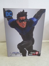 DC Gallery Diamond Select: Nightwing Diorama ...