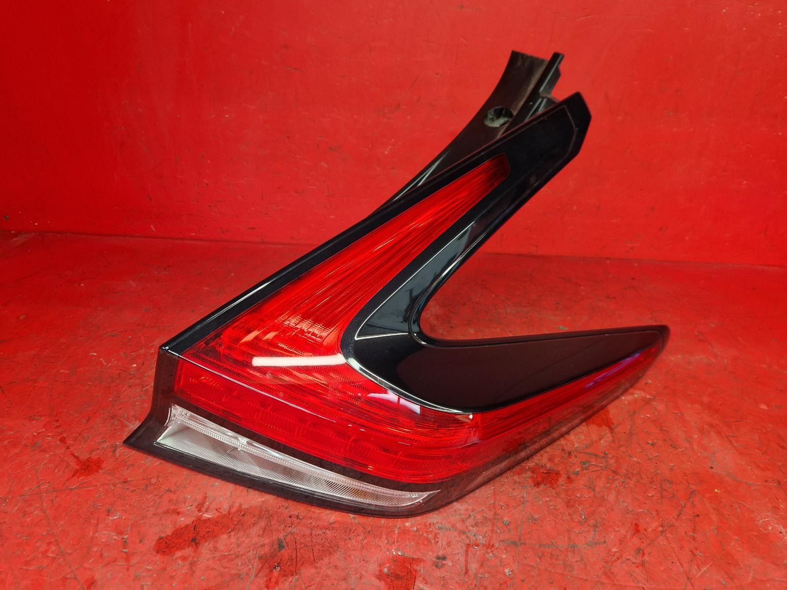 NISSAN LEAF TAIL LIGHT DRIVER SIDE OFFSIDE RH 2022 5 DOOR HATCHBACK