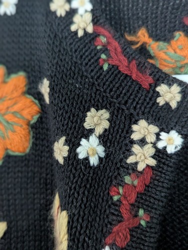 Reference Point Cardigan Womens Medium Petite Black Autumn Leaves Thanksgiving - Picture 6 of 10