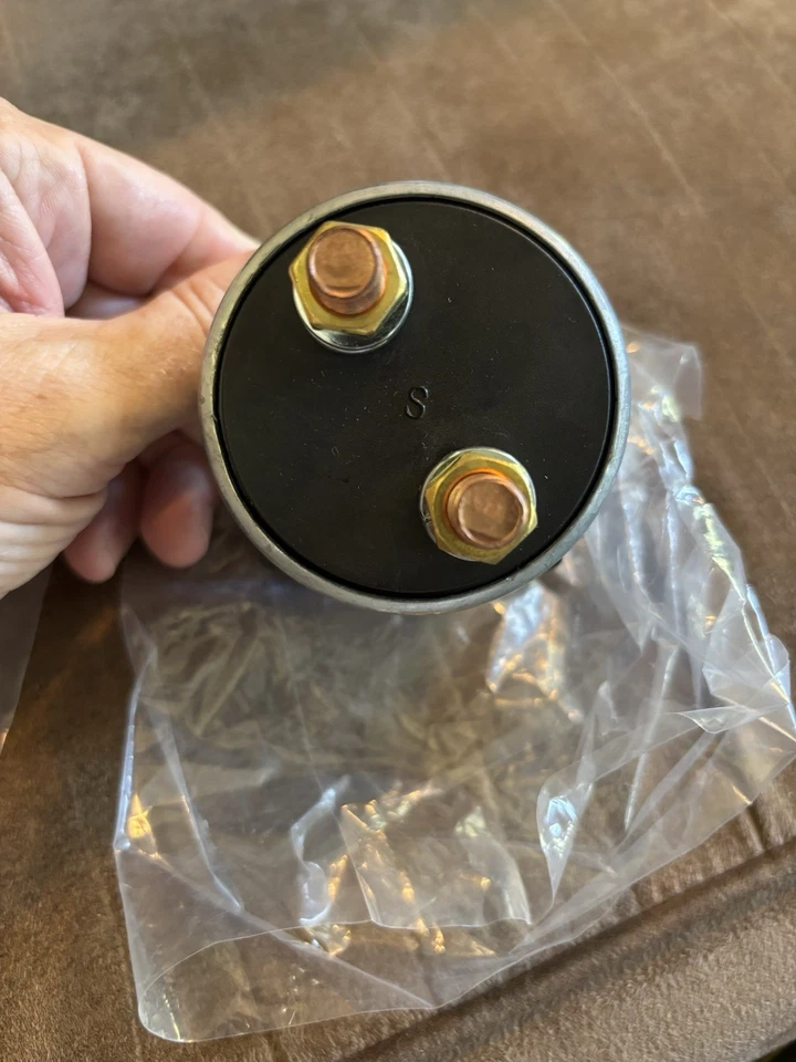 Interruptor de desconexión de batería Summit Racing Foto 2 de 4