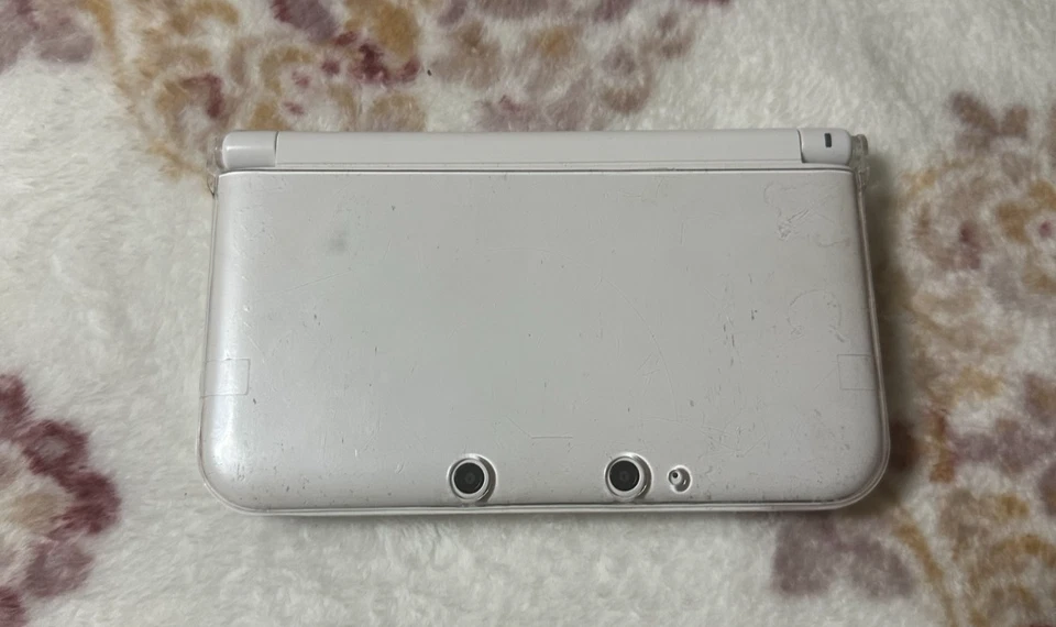 nintendo 3ds xl ll pearl white 128GB - Image 2 of 3