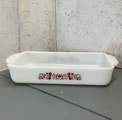 Vintage Fire King Anchor Hocking Primrose Milk Glass  1.5 qt Dish Floral #228