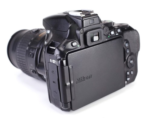 Nikon D5600 Camera & 18-55mm VR II & Tamron 70-300mm Dual Lens Kit 27,697 Shot - Picture 4 of 13