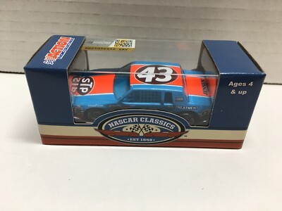 RICHARD PETTY NASCAR CLASSICS 1984 #43 STP FIRECRACKER 400 200TH WIN 1/64