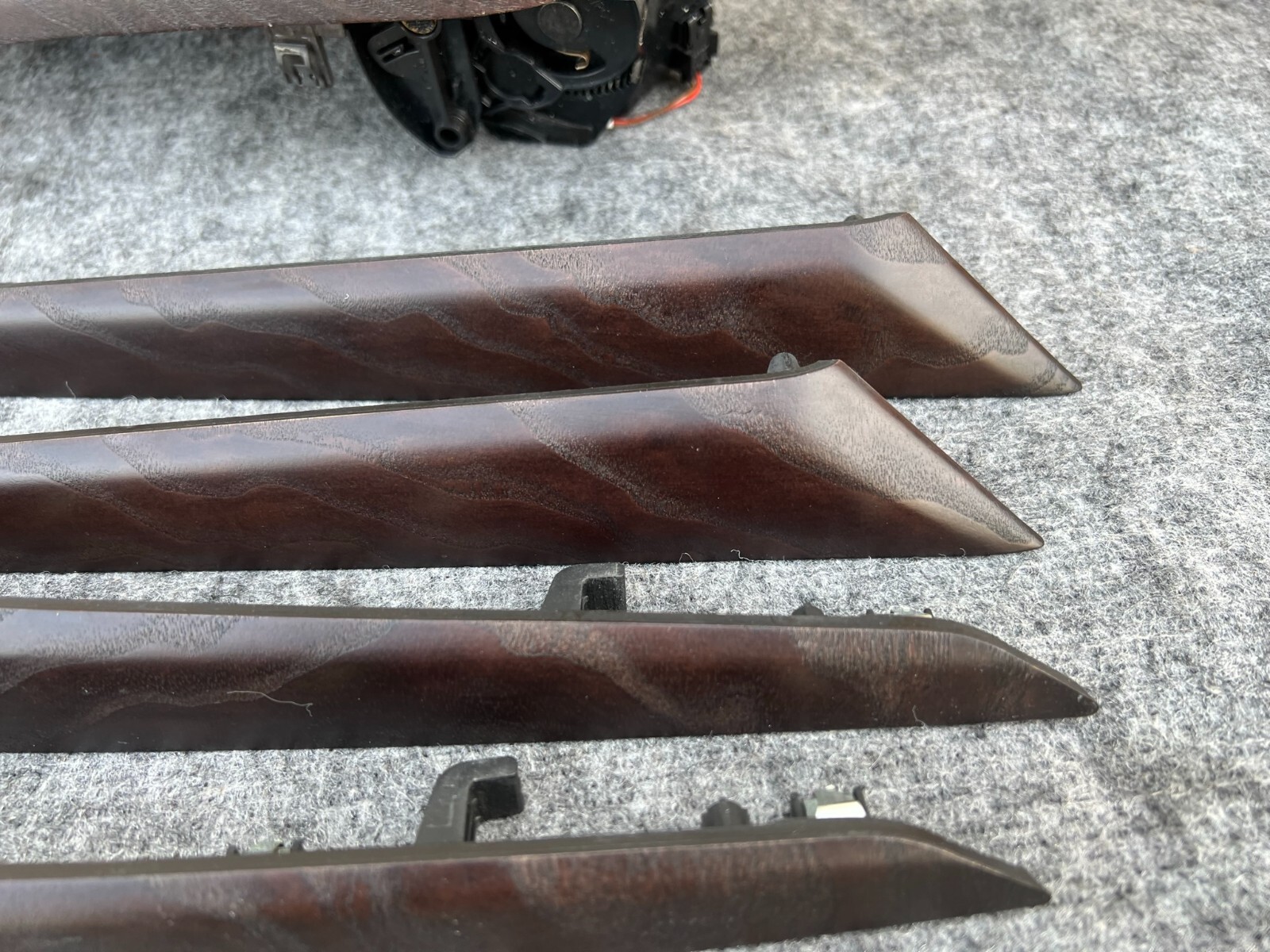 CONSOLE DOOR WOOD TRIM MOLDING ASSEMBLY OEM 44K 14-17 MASERATI GHIBLI Q4