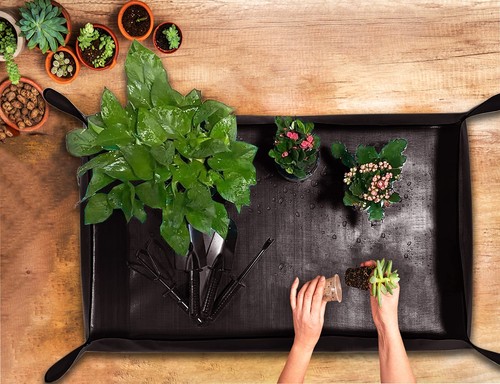 2 PCS 43"x29" Thickened Waterproof Plant Repotting Mat Foldable Potting Tray - Picture 4 of 7
