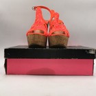 LADIES SIZE 8 CHARLOTTE RUSSE TISA-H NEON CORAL STRAPPY 5" WEDGE SHOES BOXED — photo 5