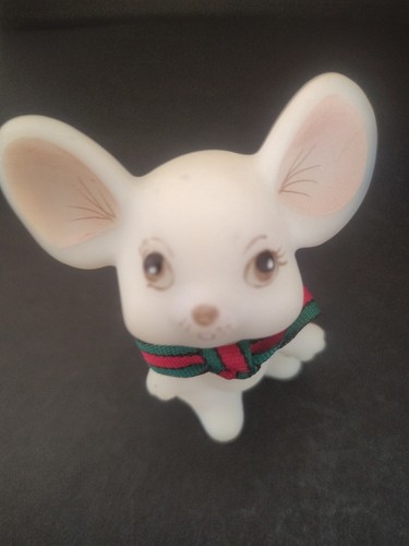 Fenton Mouse in vetro satinato bianco con fiocco rosso e verde dipinto a mano - Foto 2 di 4