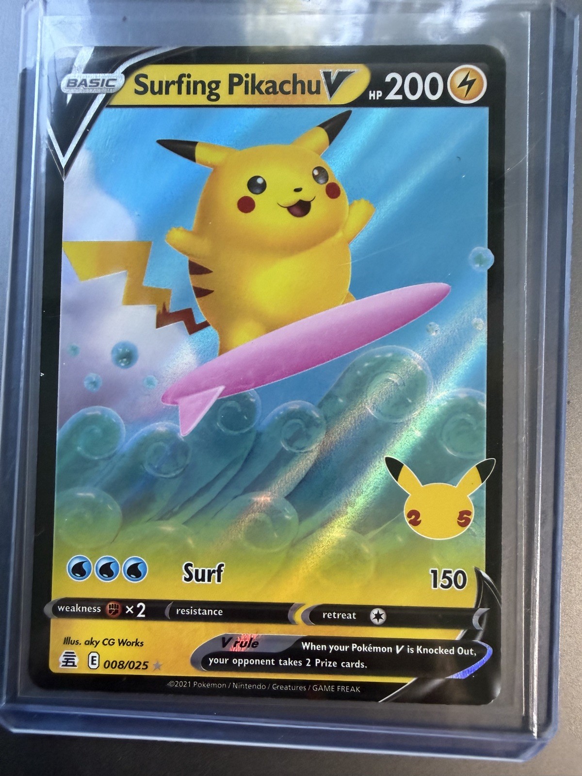 Surfing Pikachu V 008/025 - Pokemon TCG Celebrations (2021) - NM - HOLO