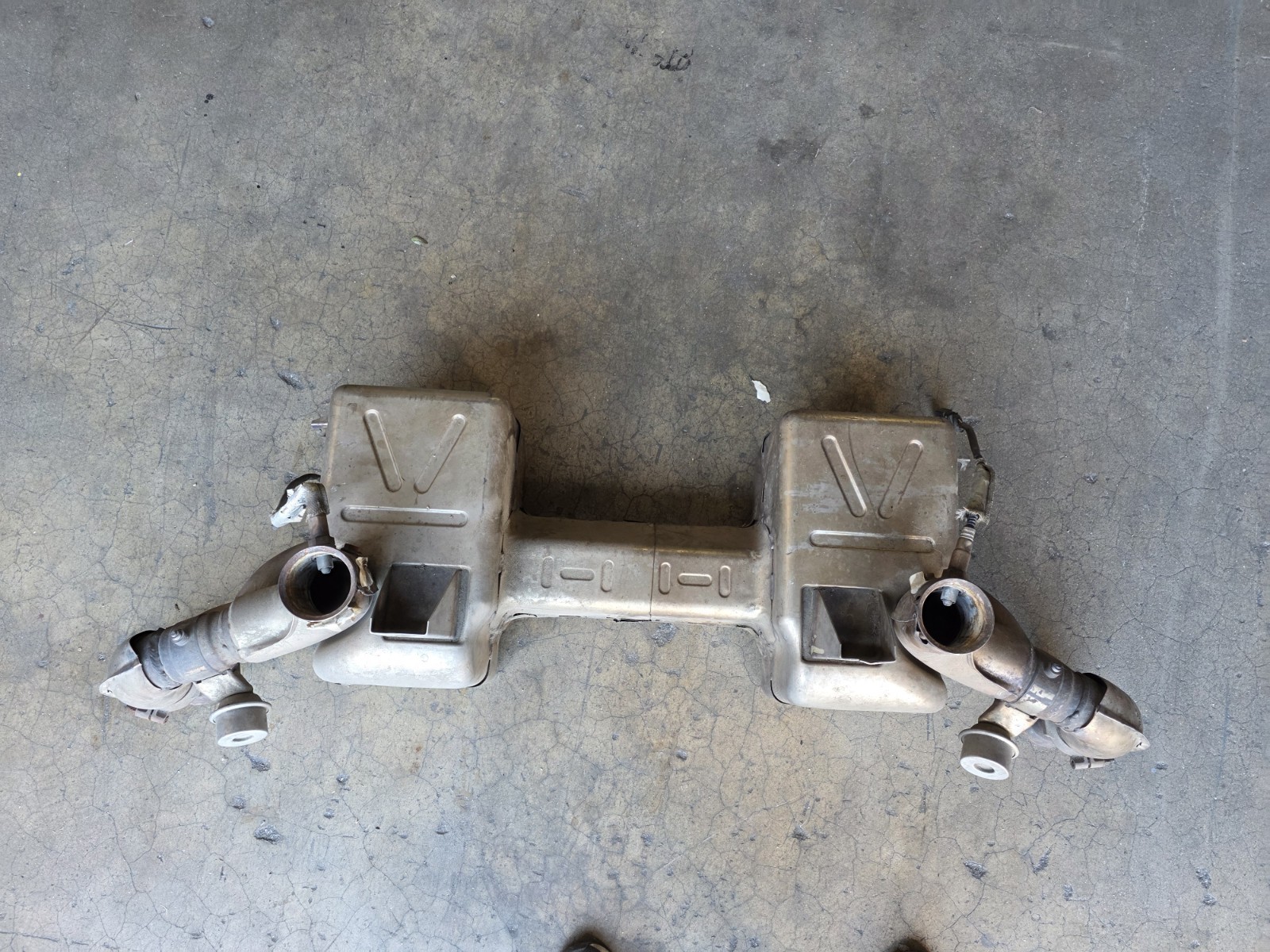 LAMBORGHINI GALLARDO EXHAUST MUFFLER OEM 400251052  5.0L V10