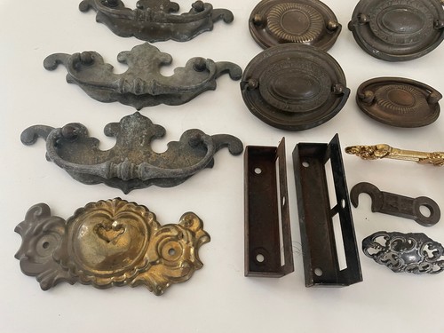 Antique Mixed Lot Of 38 Cabinet Drawer Knobs Handle Pull Plate Hook Vintage - Picture 9 of 9