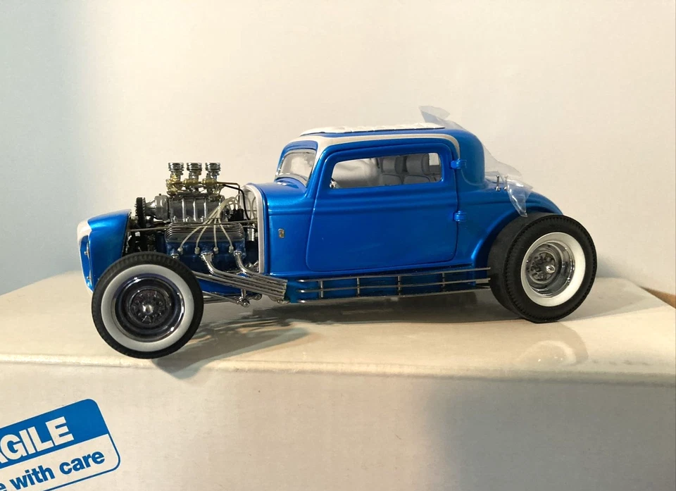 Danbury Mint 1:24 1932 Ford "Little Deuce Coupe" Limited Edition -Original Box - Image 3 of 4