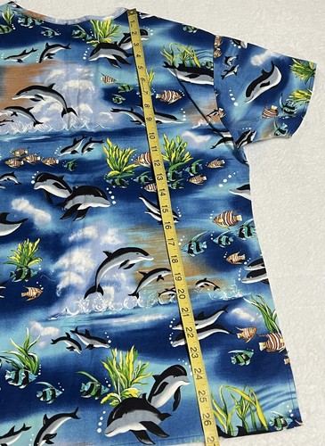 Crest Womens Size XS Scrub Top Blue Ocean Dolphin Print V-Neck Pockets Medical - Picture 5 of 7