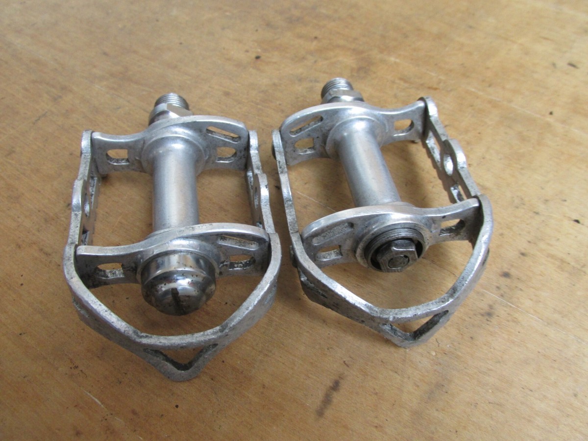 NOS PÉDALES LYOTARD 1970s-1980s Pedals Vélo Ancien Old Bicycle FRA