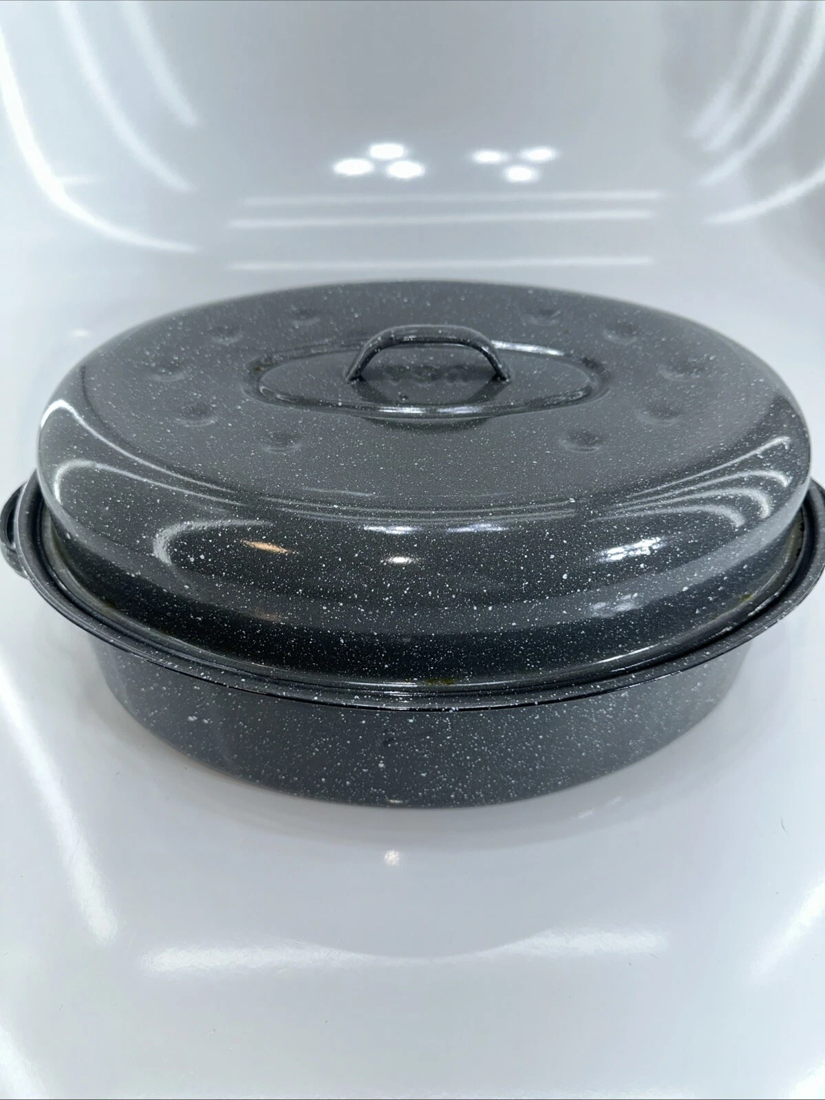 Vintage Granite Ware Covered Oval Roaster USA