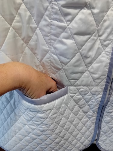 silbergraue Leicht-Steppweste in XL,wie neu - Bild 2 von 4
