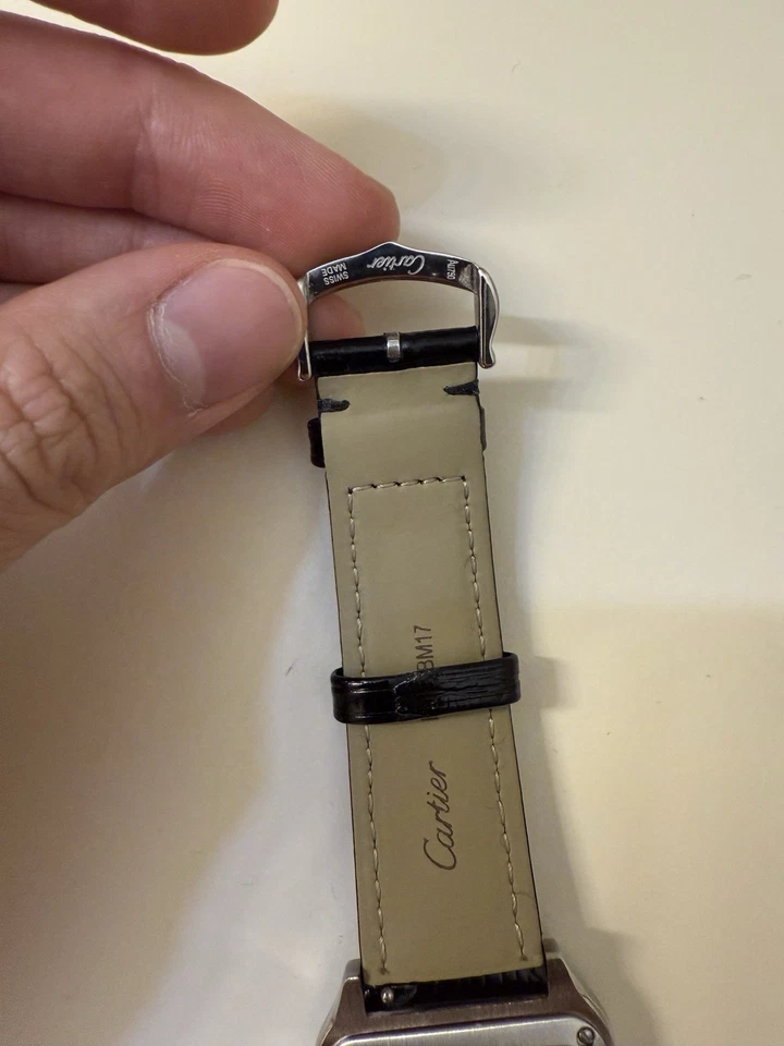 Reloj Cartier Santos Dumont grande correa negra acero para hombre WSSA0046 sin usar 2025 Foto 3 de 4