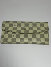 Louis Vuitton Womens Monogram Wallet On The B...