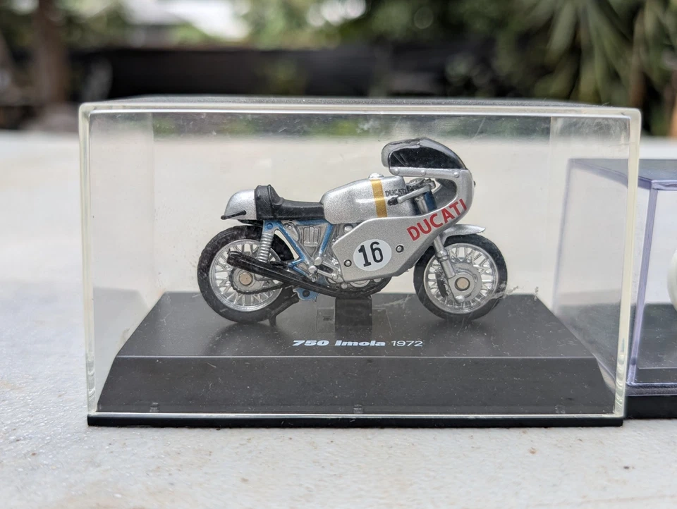 1:32 1972 Ducati 750 Imola, 1947 Indian Chief, 1920s Harley Davidson Diecast LOT - Image 2 of 4
