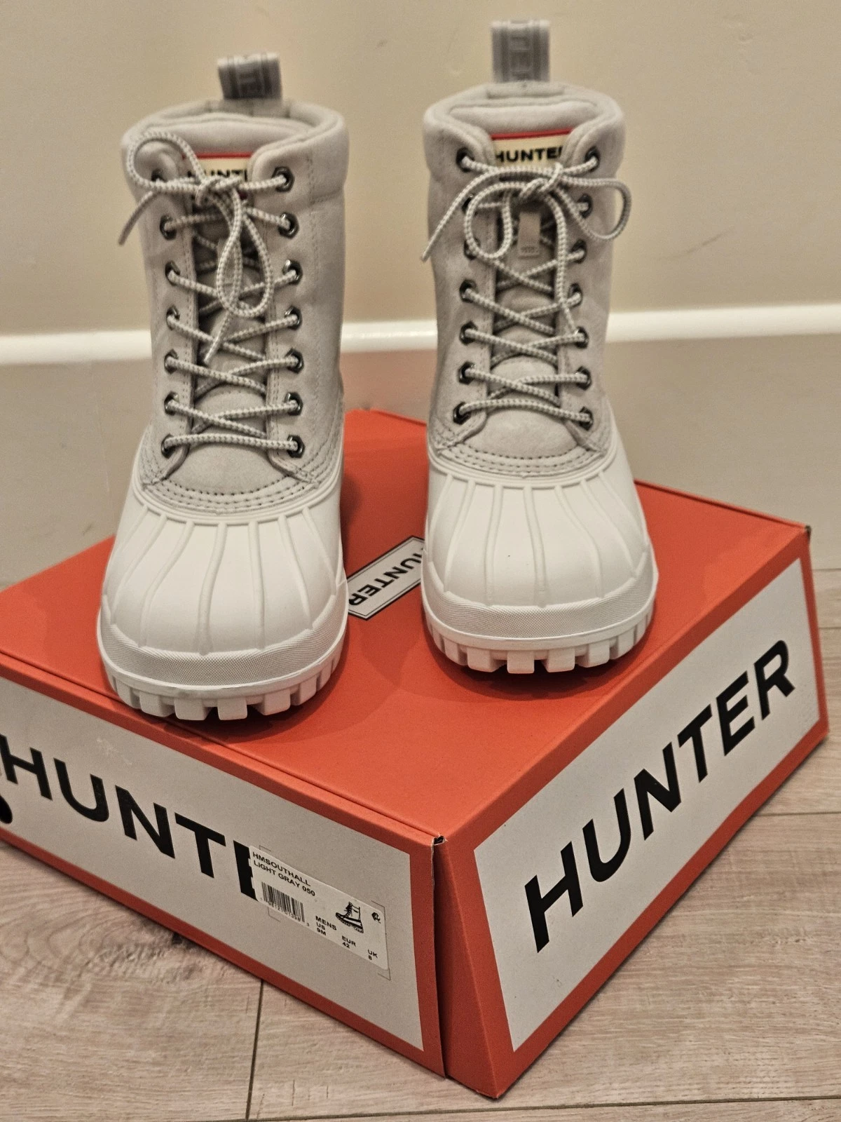NEW HUNTER SIZE 9 MEN'S WATERPROOF SOUTH HALL DUCK BOOTS LIGHT GRAY