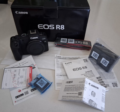CANON EOS R8  (ONLY  Digital  Camera Body /Battery /Charger /Strap)