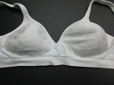 Hanes Women's Size M White Full Coverage Wire Free T-Shirt Bra 0116CH/1J