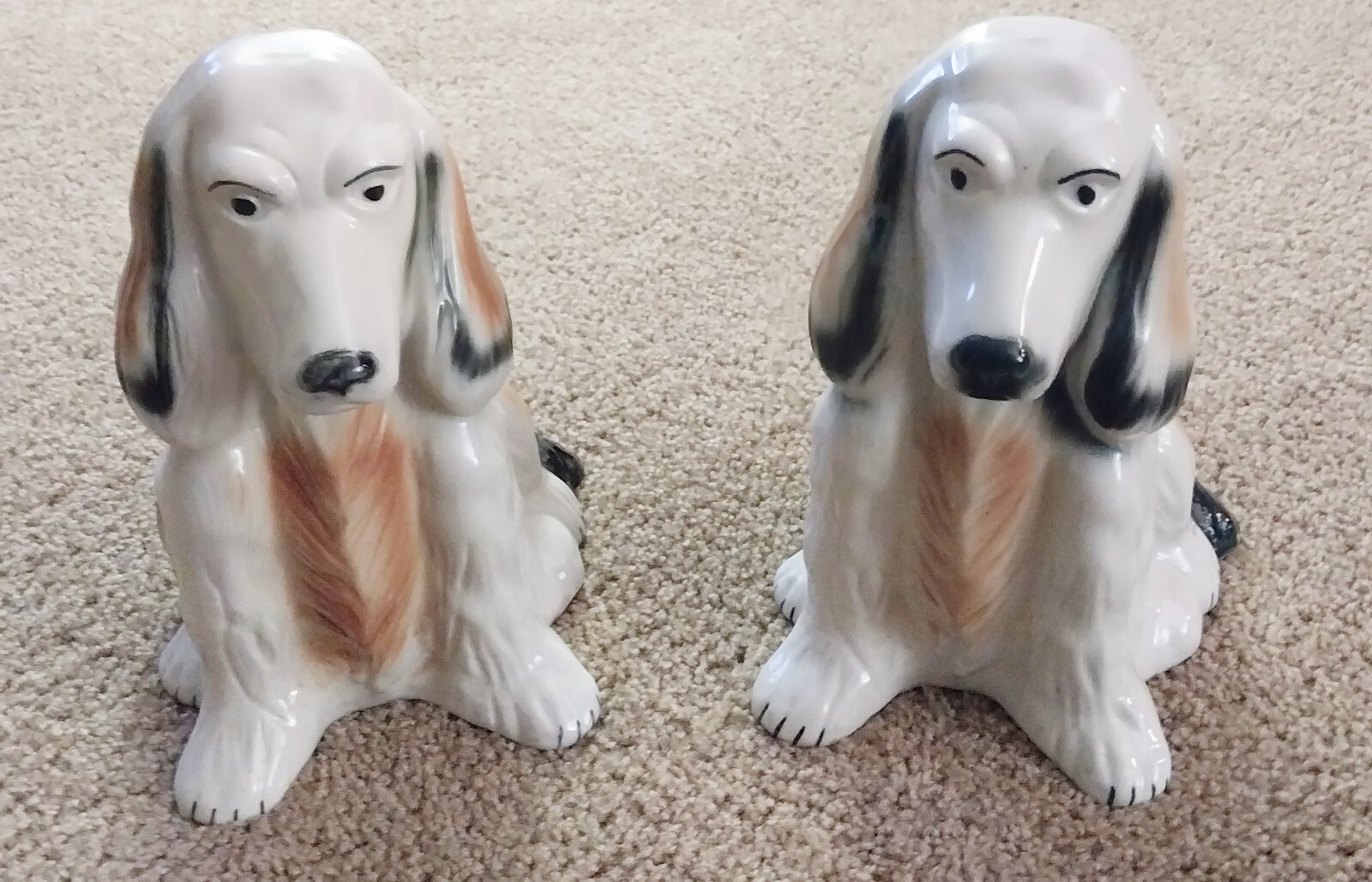 Set of 2 Tri-Colored Spaniel Dogs 9 1/2