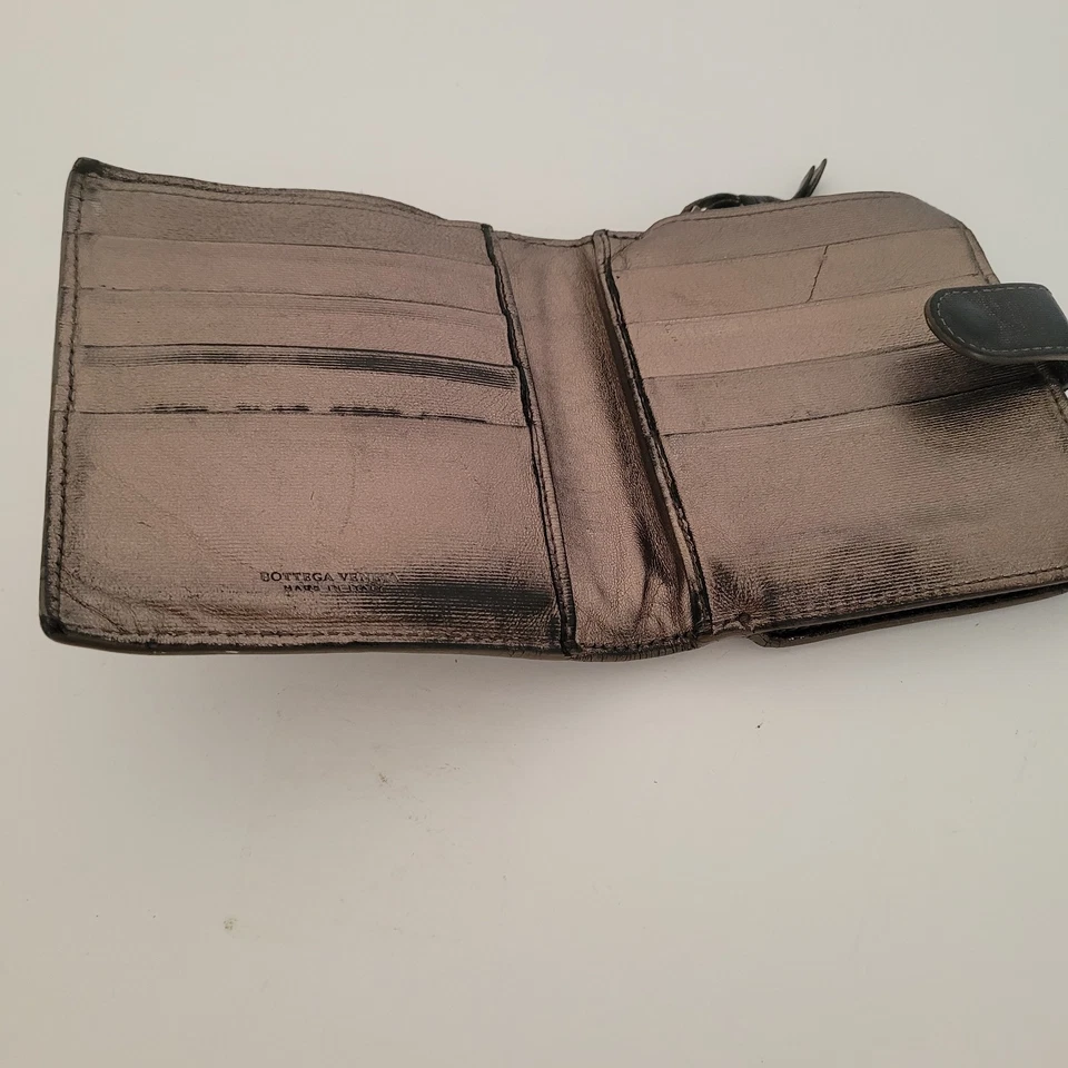 Cartera BOTTEGA VENETA Interatiato Cuero Tejido Doble Pliegue Mediana Plateada Unisex Suave Foto 3 de 4