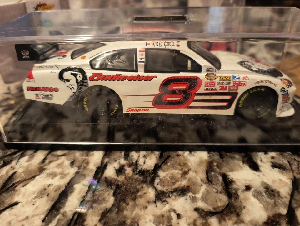 Dale Earnhardt Jr. 2007 #8 Budweiser/Elvis 30 aniversario Nascar Foto 3 de 4