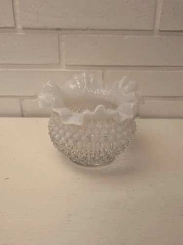 Vtg Fenton Opalescent Hobnail Ruffled Vase 5’’ Excellent Condition Prelogo
