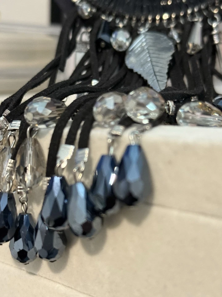 Unknown Silver Tone Rhinestone, Beads, Velvet Crystal Statement Necklace - Image 3 of 4