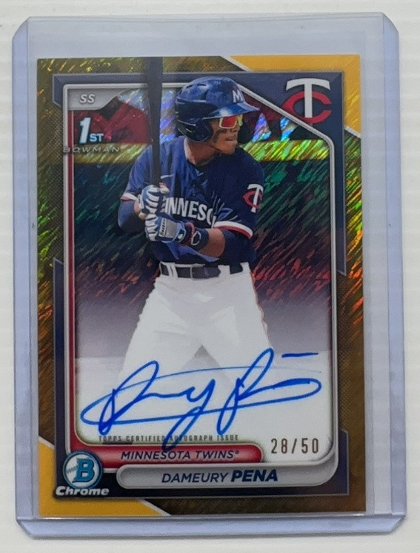 2024 Bowman Chrome Dameury Pena 1st Prospect Gold Shimmer Refractor Auto #28/50