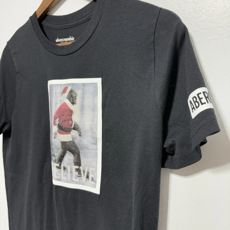 Abercrombie Niños Camisas Niños 15 16 Navidad Manga Larga Camiseta Grinch Conjunto 2 Foto 3 de 4